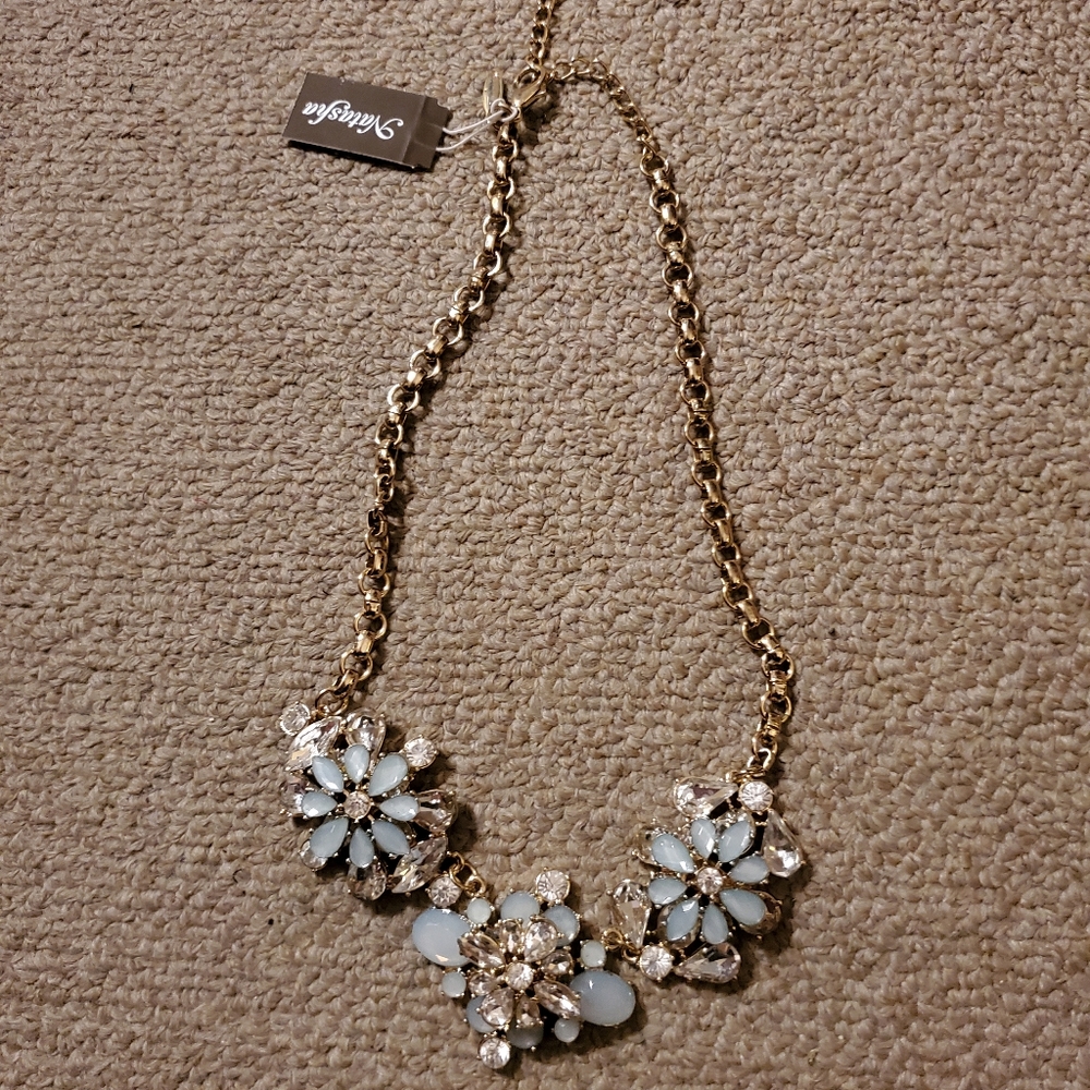 NWT Necklace